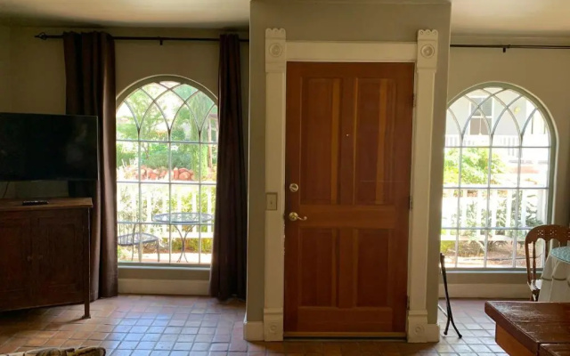 photo 5 of The Cottage at 241 North