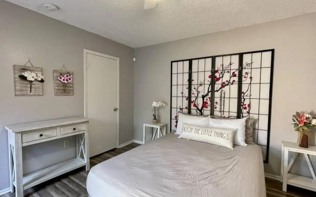 photo 2 of The Cottage by Mall of Louisiana, Baton Rouge