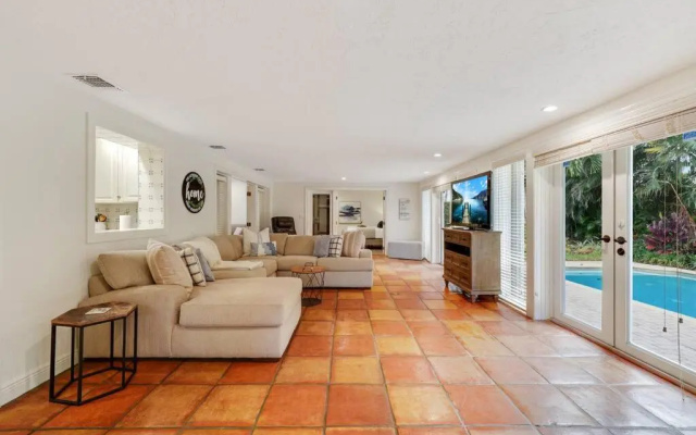 photo 2 of The Cove in Deerfield Beach