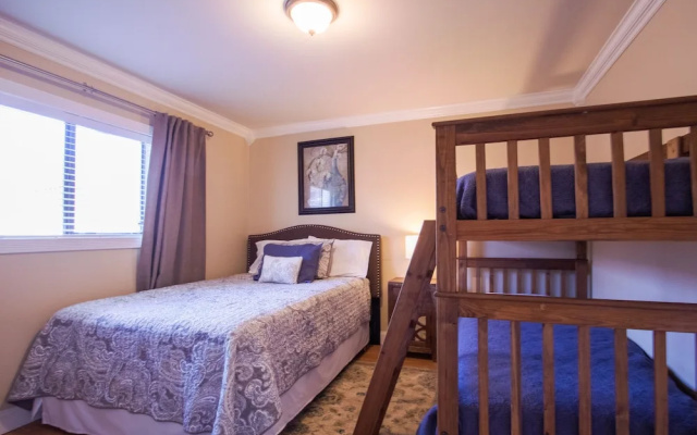 photo 2 of The Cozy Nest 2 Bedroom Condo