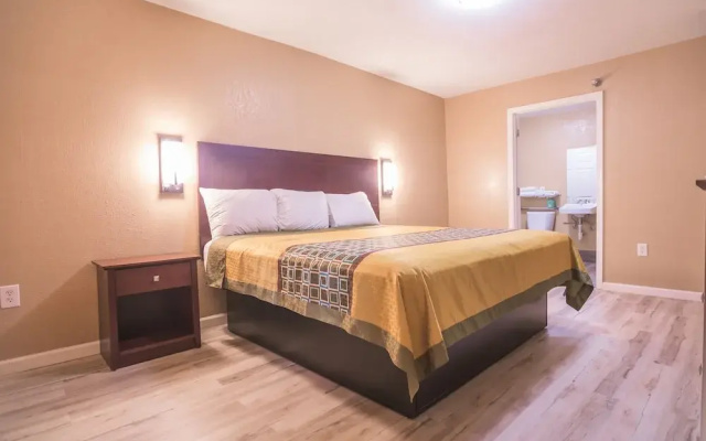 photo 3 of The Crossroads Hotel & Suites