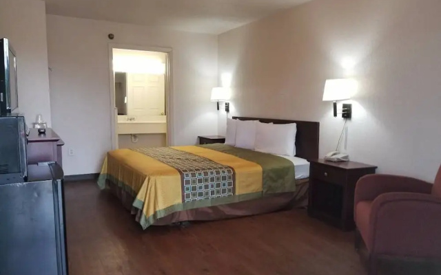 photo 3 of Crossroads Hotel & Suites