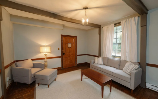 photo 5 of The Crossroads Inn