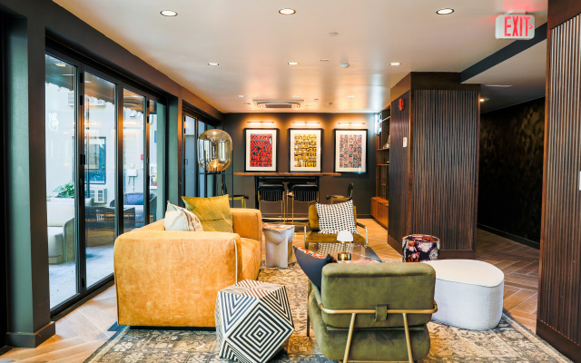 photo 2 of voco The Darwin Atlanta Midtown by IHG