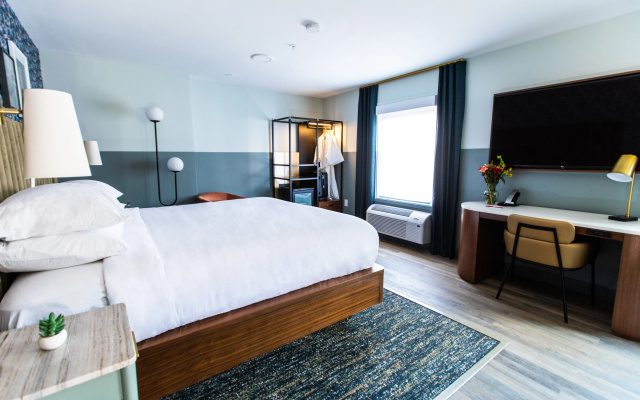 photo 4 of voco The Darwin Atlanta Midtown by IHG