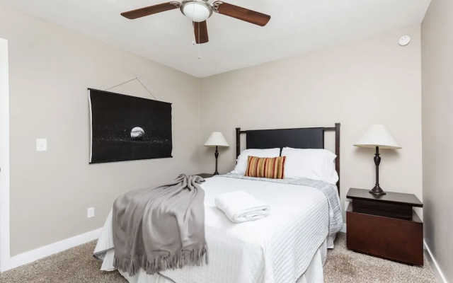 photo 2 of The Diamond - Private Pool / Pet Friendly / 4BD Near Arena