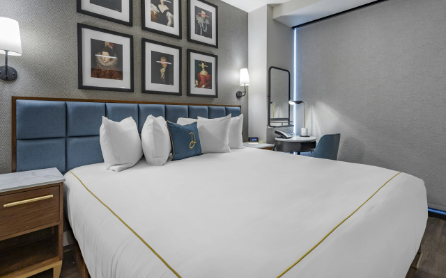 photo 2 of The Draper New York, Tapestry Collection by Hilton