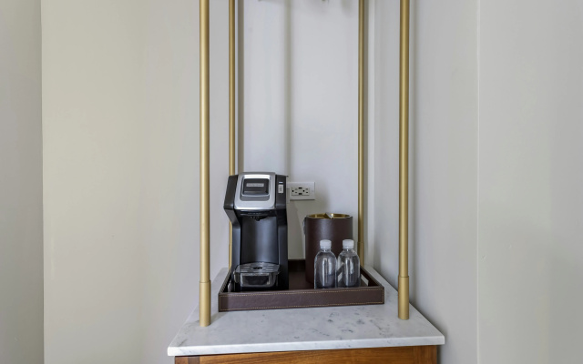 photo 4 of The Draper New York, Tapestry Collection by Hilton