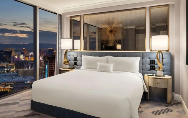 photo 4 of Fontainebleau Las Vegas, MICHELIN Key Award Hotel