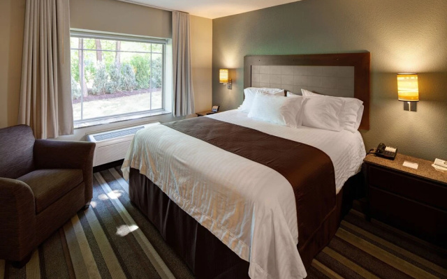 photo 3 of The East Avenue Inn & Suites