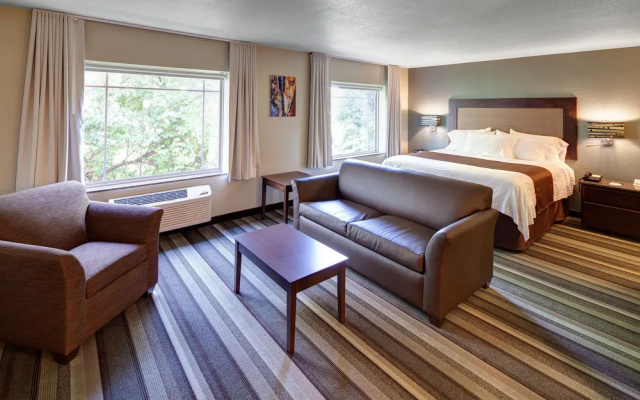 photo 3 of The East Avenue Inn & Suites