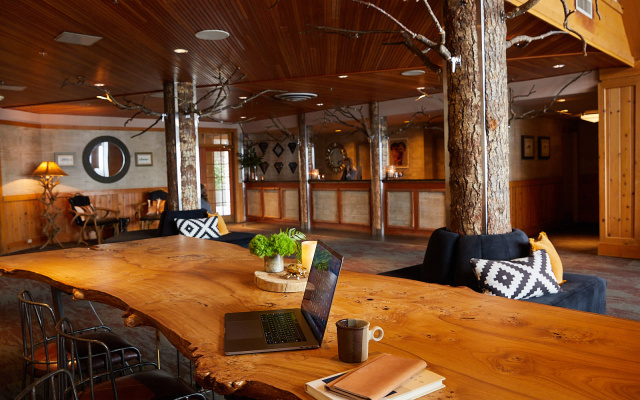 photo 2 of The Edgewater Hotel