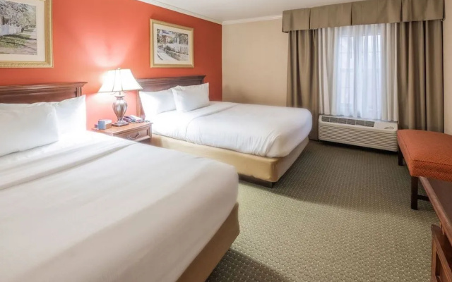 photo 3 of The Elms Hotel