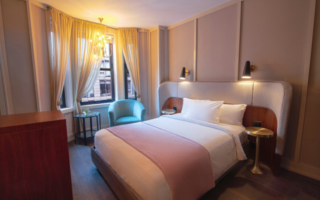 photo 3 of The Evelyn Hotel