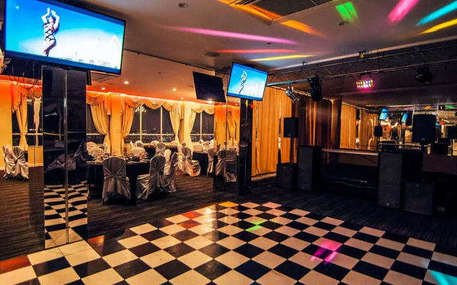 photo 2 of The Executive Days Inn - Meadowlands