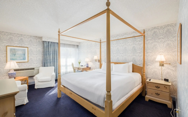 photo 5 of The Farmington Inn & Suites