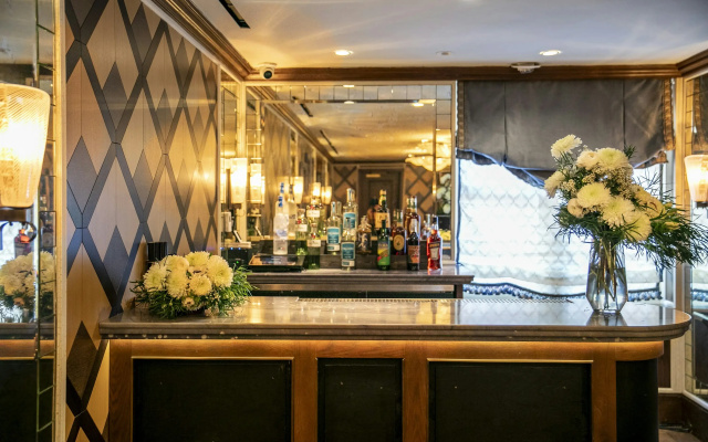 photo 2 of The Fifth Avenue Hotel
