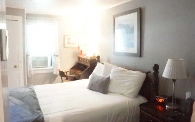 photo 3 of The Frogtown Inn