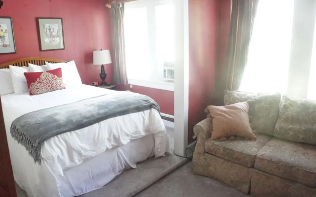 photo 5 of The Frogtown Inn And 6 Acres Restaurant