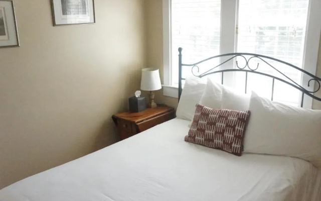 photo 5 of The Frogtown Inn