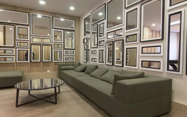 photo 4 of The G Suites