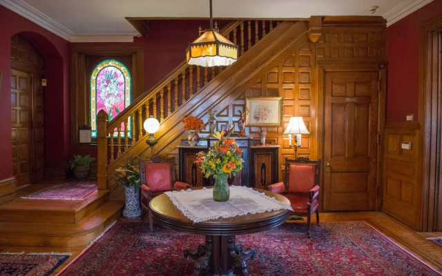 photo 2 of The Gables Bed and Breakfast Philadelphia