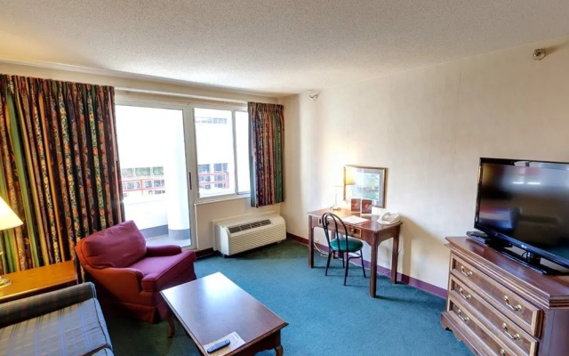 photo 2 of Garfield Suites Hotel