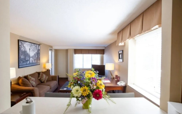photo 4 of Garfield Suites Hotel