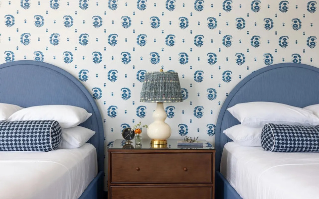 photo 4 of The George Hotel