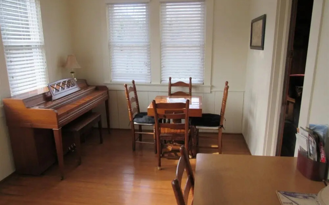 photo 2 of The Getaway