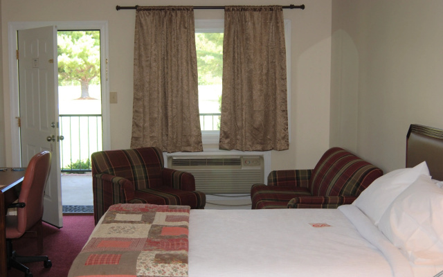 photo 2 of The Golf Inn at QC Resort and RV