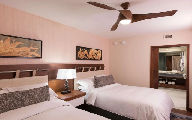 photo 4 of Hilton Grand Vac Club The Grand Islander Waikiki Honolulu