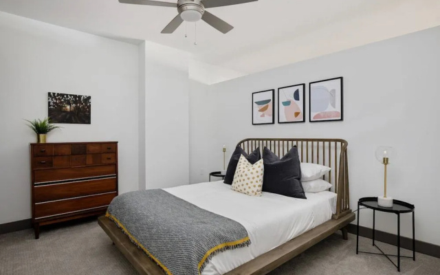 photo 5 of THE GRAND - Modern DT Apts with Free Parking by Zencity