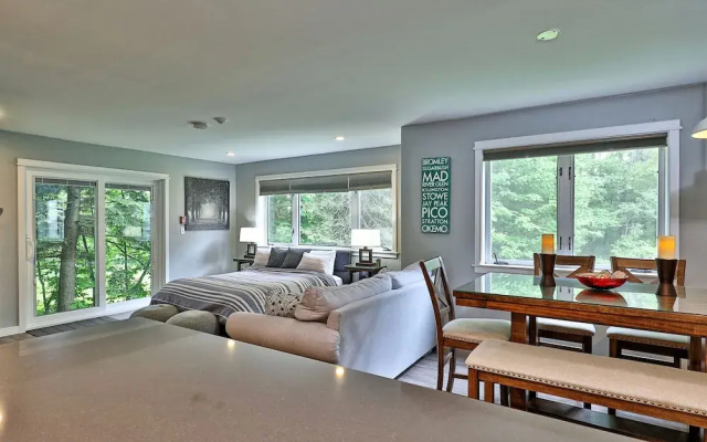 photo 4 of The Grande Suite at Killington: Sleeps 10 Guests, Close to Mountain!