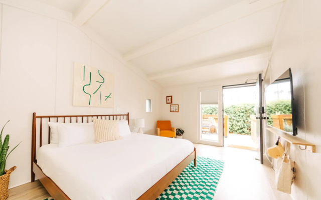 photo 4 of The Green Room Hotel