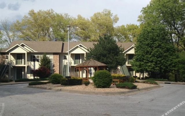 photo 2 of The Greens At Bella Vista Village I