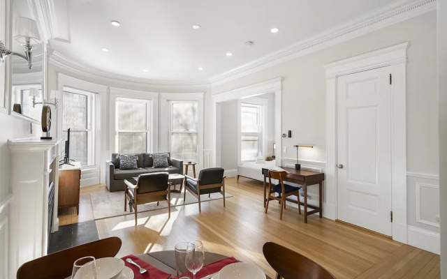 photo 3 of Charlesgate Suites