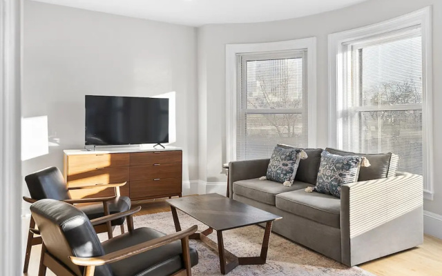 photo 5 of Charlesgate Suites