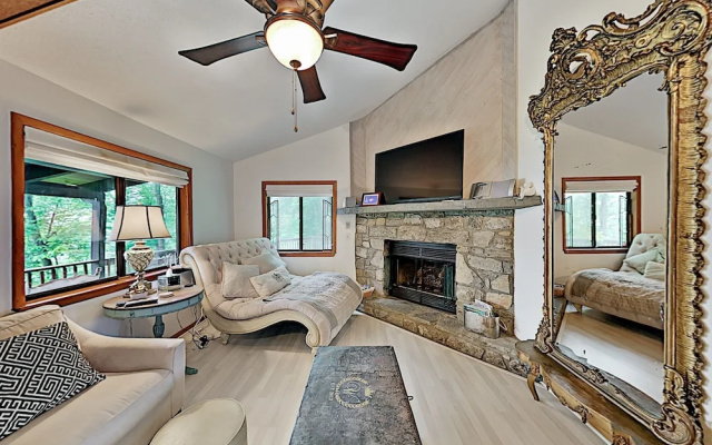photo 2 of The "hawks Nest" Offers The Best Views In The Valley 2 Bedroom Home