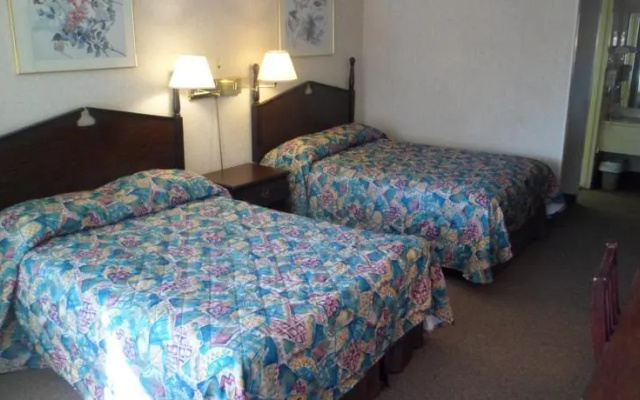 photo 3 of The Highlander Lodge Danville