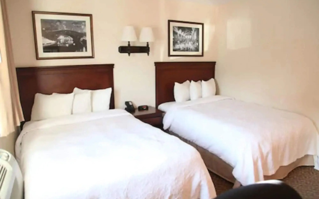 photo 4 of Holland Hotel Free Parking Jersey City
