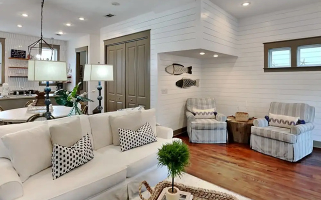 photo 2 of The Holland House II by Southern Vacation Rentals