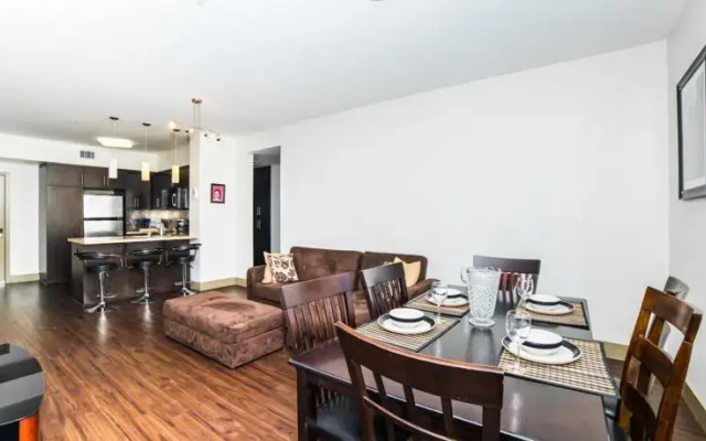 photo 4 of The Hollywood Madonna Apartment