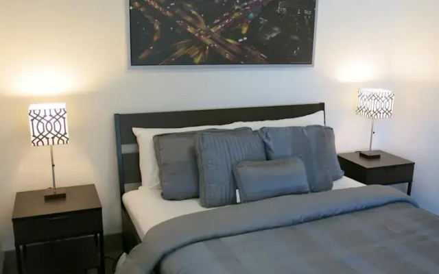 photo 2 of The Hollywood Suite