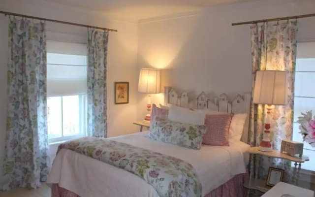 photo 5 of The Hope and Glory Inn