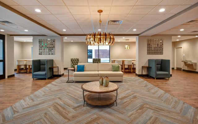 photo 2 of Holiday Inn Lancaster by IHG