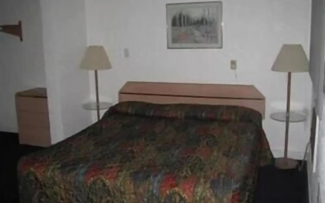 photo 5 of The Hub Motel