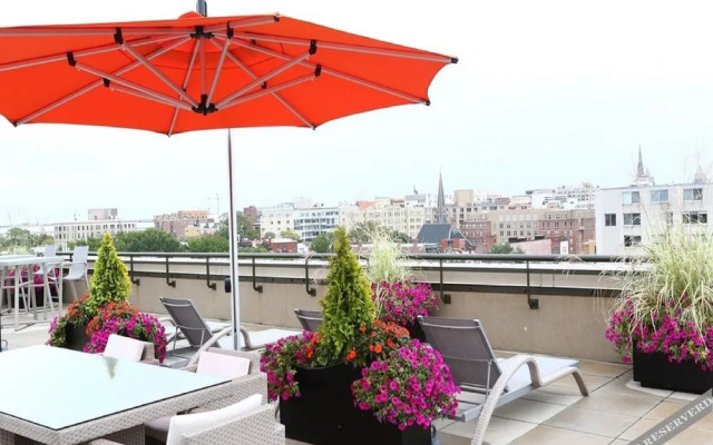 photo 2 of Global Luxury Suites at Logan Circle