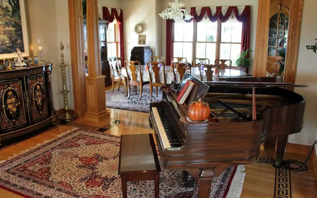 photo 2 of The Hurst House Bed and Breakfast