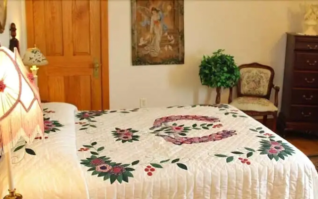photo 5 of The Hurst House Bed and Breakfast